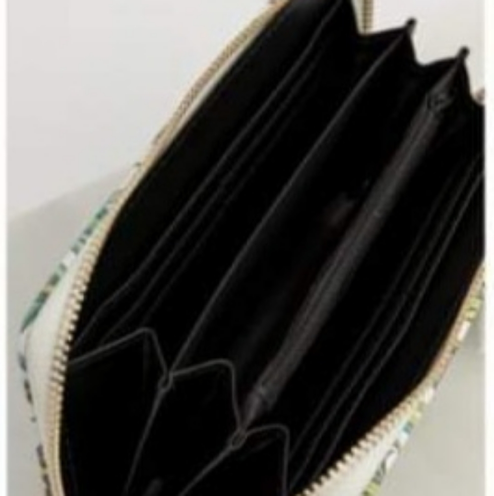 Pineapple Wallet - Picture 2 of 3